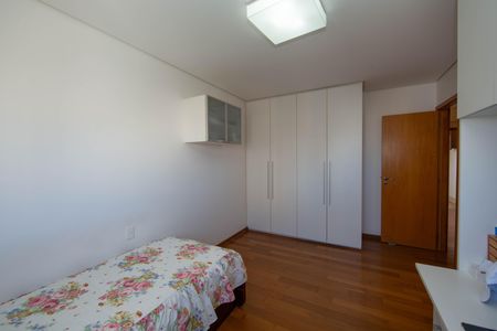 Apartamento para alugar com 278m², 4 quartos e 4 vagas Apartamento para alugar com 278m², 4 quartos e 4 vagasQUARTO2