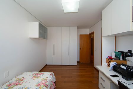Apartamento para alugar com 278m², 4 quartos e 4 vagas Apartamento para alugar com 278m², 4 quartos e 4 vagasQUARTO2
