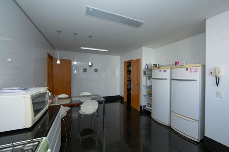 COZINHA de apartamento para alugar com 4 quartos, 278m² em Funcionários, Belo Horizonte
