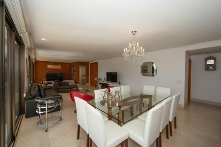 Apartamento para alugar com 278m², 4 quartos e 4 vagas Apartamento para alugar com 278m², 4 quartos e 4 vagasSALA