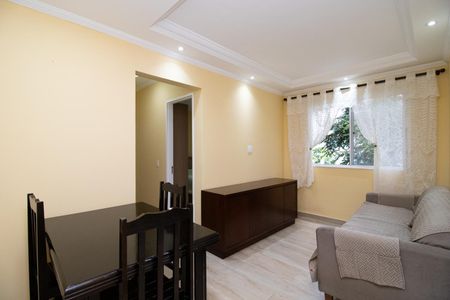 Sala de apartamento para alugar com 2 quartos, 50m² em Vila Talarico, São Paulo