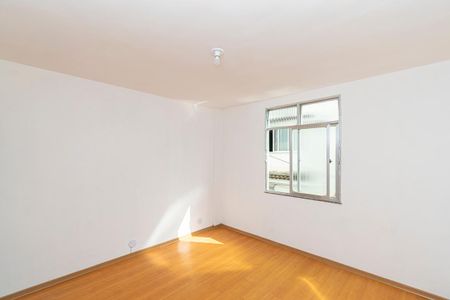 Sala de apartamento para alugar com 2 quartos, 48m² em Olaria, Rio de Janeiro