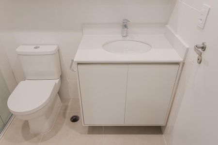 Apartamento para alugar com 67m², 2 quartos e sem vagaBanheiro da Suíte