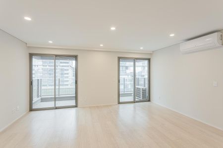 Sala de apartamento para alugar com 2 quartos, 67m² em Pinheiros, São Paulo