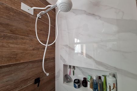 Apartamento à venda com 78m², 2 quartos e 1 vaga Apartamento à venda com 78m², 2 quartos e 1 vagaBanheiro