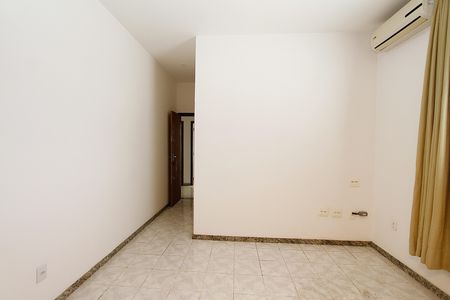 Casa para alugar com 473m², 3 quartos e 3 vagasQuarto 2 - Suíte