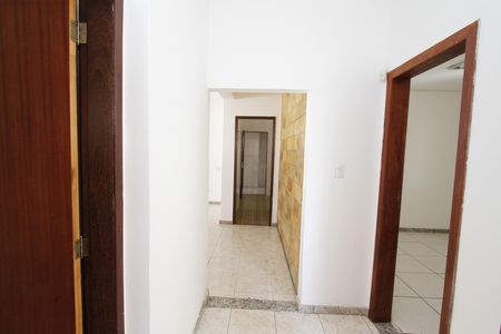 Casa para alugar com 473m², 3 quartos e 3 vagasCorredor