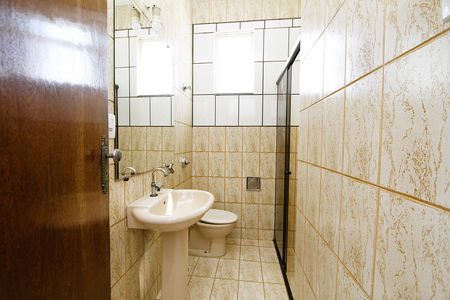 Casa para alugar com 473m², 3 quartos e 3 vagasBanheiro Social