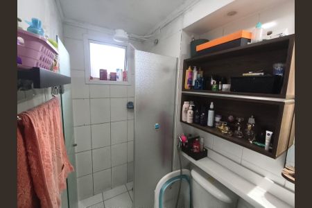 Banheiro de apartamento à venda com 2 quartos, 45m² em Jardim Sao Pedro, Osasco