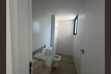 banheiro de apartamento à venda com 1 quarto, 40m² em Lourdes, Belo Horizonte