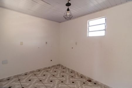 Casa à venda com 70m², 2 quartos e 1 vaga