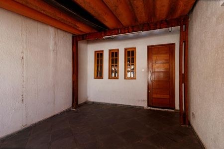 Casa à venda com 70m², 2 quartos e 1 vaga