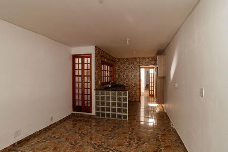 Casa à venda com 70m², 2 quartos e 1 vaga