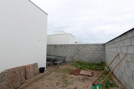 Casa de condomínio para alugar com 59m², 2 quartos e 2 vagas