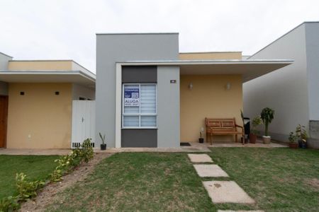 Casa de condomínio para alugar com 59m², 2 quartos e 2 vagas