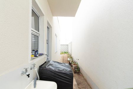 Casa de condomínio para alugar com 59m², 2 quartos e 2 vagas