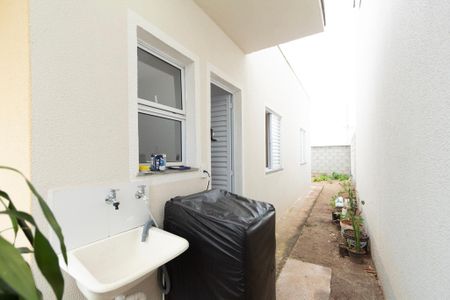 Casa de condomínio para alugar com 59m², 2 quartos e 2 vagas