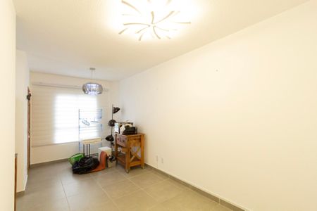 Casa de condomínio para alugar com 59m², 2 quartos e 2 vagas