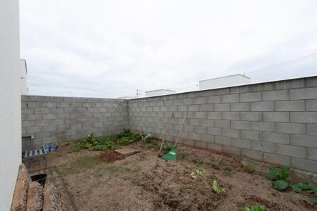 Casa de condomínio para alugar com 59m², 2 quartos e 2 vagas