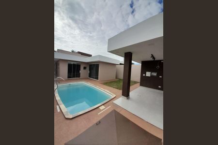 Casa para alugar com 180m², 3 quartos e 4 vagas Casa para alugar com 180m², 3 quartos e 4 vagasÁrea externa