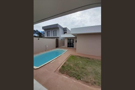 Casa para alugar com 180m², 3 quartos e 4 vagas Casa para alugar com 180m², 3 quartos e 4 vagasÁrea externa