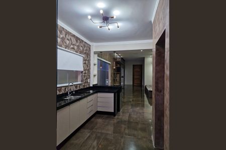 Casa para alugar com 180m², 3 quartos e 4 vagas Casa para alugar com 180m², 3 quartos e 4 vagasCozinha