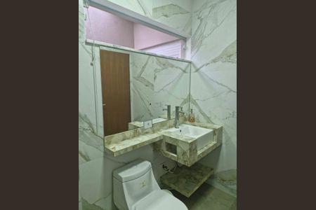 Casa para alugar com 180m², 3 quartos e 4 vagas Casa para alugar com 180m², 3 quartos e 4 vagasBanheiro