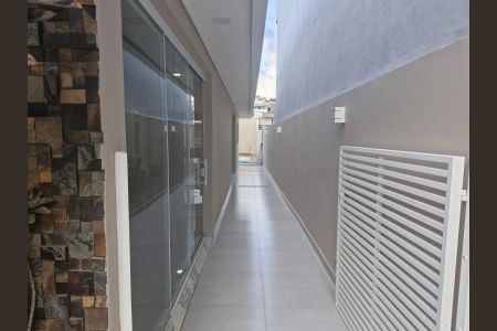 Casa para alugar com 180m², 3 quartos e 4 vagas Casa para alugar com 180m², 3 quartos e 4 vagasÁrea externa