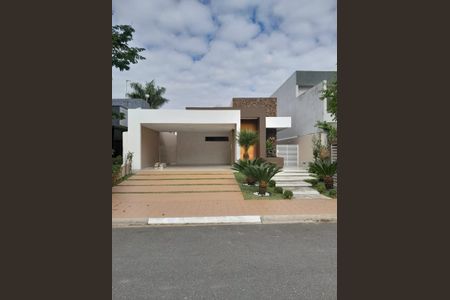 Casa para alugar com 180m², 3 quartos e 4 vagas Casa para alugar com 180m², 3 quartos e 4 vagasÁrea externa