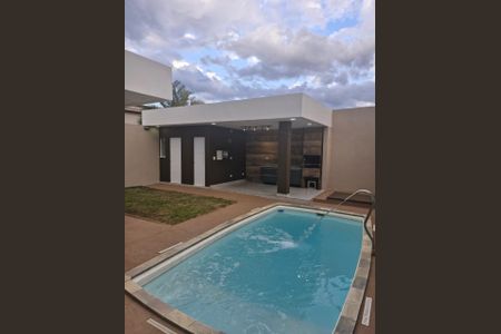 Casa para alugar com 180m², 3 quartos e 4 vagas Casa para alugar com 180m², 3 quartos e 4 vagasÁrea externa