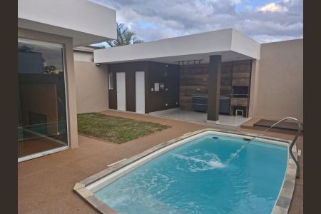 Casa para alugar com 180m², 3 quartos e 4 vagas Casa para alugar com 180m², 3 quartos e 4 vagasÁrea externa