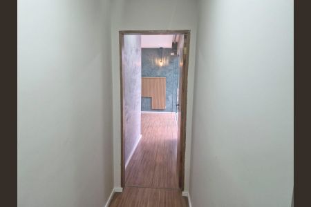 Casa para alugar com 180m², 3 quartos e 4 vagas Casa para alugar com 180m², 3 quartos e 4 vagasCorredor