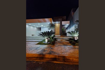 Casa para alugar com 180m², 3 quartos e 4 vagas Casa para alugar com 180m², 3 quartos e 4 vagasÁrea externa