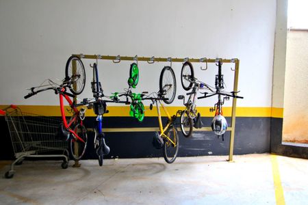 Área comum - bicicletário de apartamento à venda com 2 quartos, 47m² em Parque Sao Vicente, Santo André