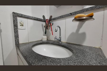 Apartamento à venda com 47m², 2 quartos e 1 vaga Apartamento à venda com 47m², 2 quartos e 1 vagaBanheiro