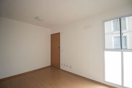 Sala de apartamento para alugar com 2 quartos, 45m² em Vila Lage, São Gonçalo
