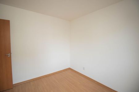 Quarto 2 de apartamento para alugar com 2 quartos, 45m² em Vila Lage, São Gonçalo