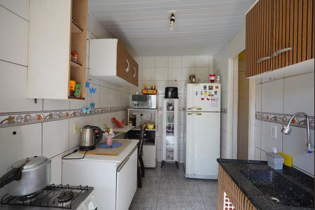 Cozinha de apartamento à venda com 2 quartos, 55m² em Vila Nova, Porto Alegre