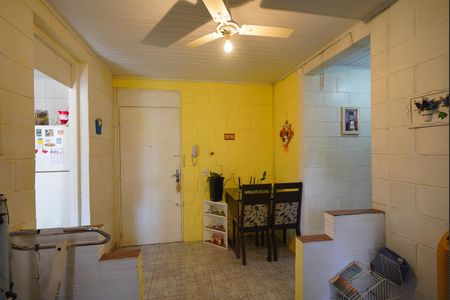 Sala de apartamento à venda com 2 quartos, 55m² em Vila Nova, Porto Alegre