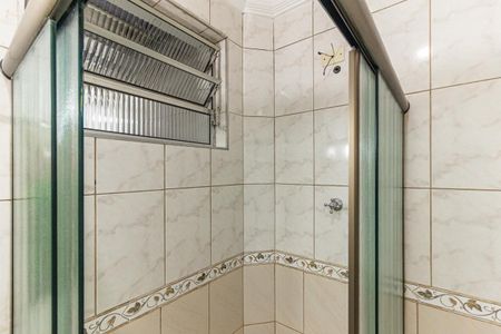 Banheiro de apartamento para alugar com 1 quarto, 40m² em República, São Paulo