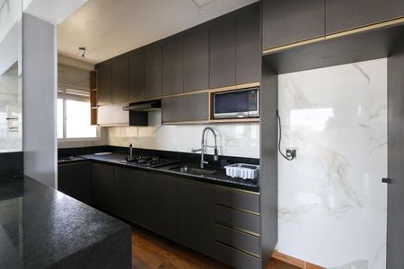 Cozinha de apartamento para alugar com 2 quartos, 68m² em Jardim Caner, Taboão da Serra