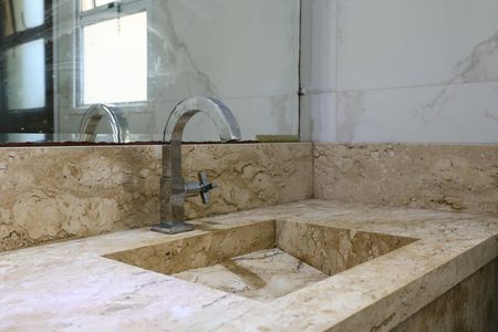 Banheiro da Suíte de apartamento para alugar com 2 quartos, 68m² em Jardim Caner, Taboão da Serra
