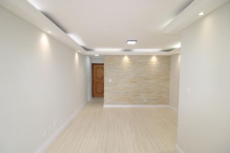 Sala de apartamento à venda com 3 quartos, 68m² em Vila Dionisia, São Paulo