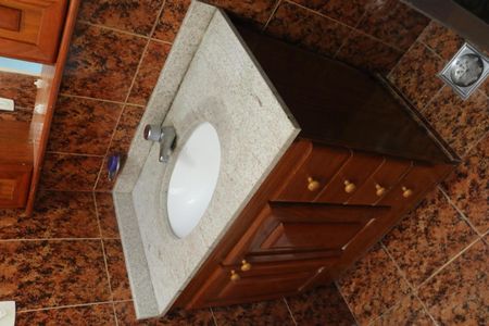 Banheiro de apartamento para alugar com 2 quartos, 60m² em Centro, Nova Iguaçu
