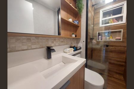 Apartamento à venda com 75m², 2 quartos e 1 vaga Apartamento à venda com 75m², 2 quartos e 1 vagaBanheiro
