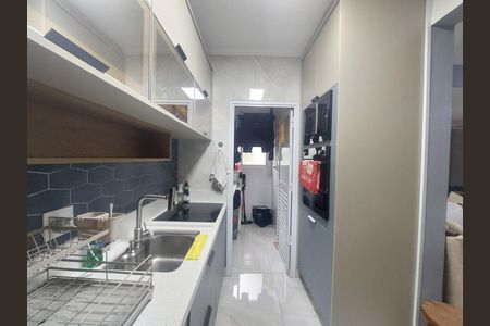 Apartamento à venda com 75m², 2 quartos e 1 vaga Apartamento à venda com 75m², 2 quartos e 1 vagaCozinha