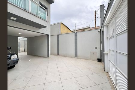 Garagem de casa à venda com 3 quartos, 137m² em Jardim Felicidade (zona Oeste), São Paulo