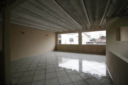Casa de condomínio para alugar com 120m², 2 quartos e sem vagaTerraço