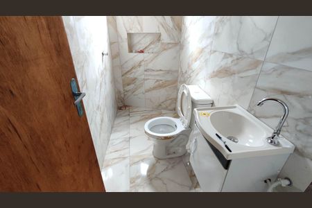 Casa para alugar com 38m², 2 quartos e sem vagaBanheiro