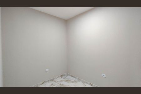 Quarto 1 de casa para alugar com 2 quartos, 38m² em Conjunto Habitacional A. E. Carvalho, São Paulo
